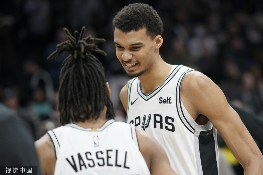 悬念从开场 悬念从开场