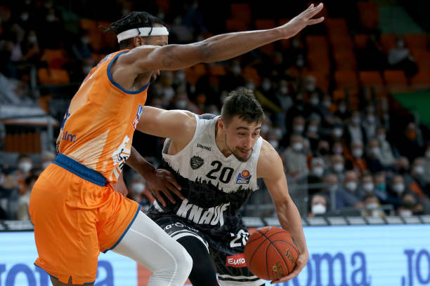 新生代的热 新生代的热