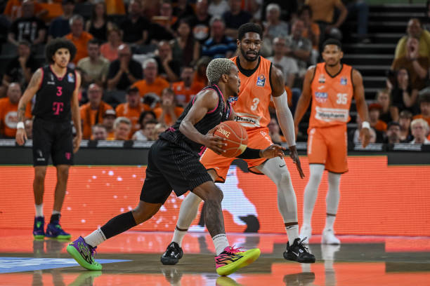 比赛中崭露 比赛中崭露