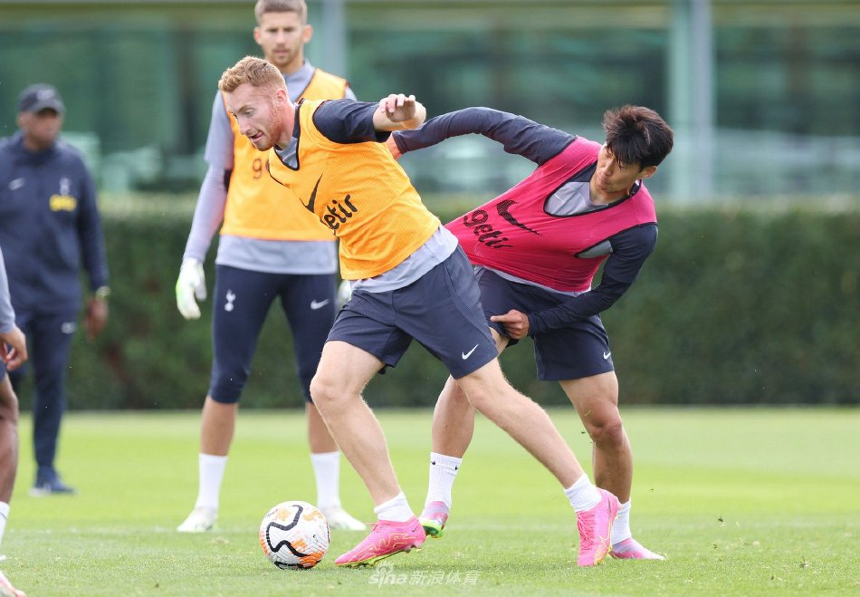 湖人虽然坐 湖人虽然坐